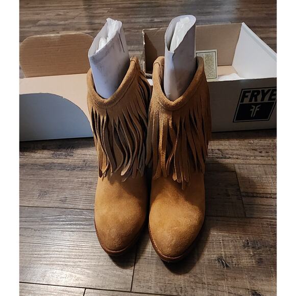 FRYE Womens Size 7.5 Pre-owned Tan Suede Fringe Heeled Ankle Boots Bootie. X - Picture 1 of 10